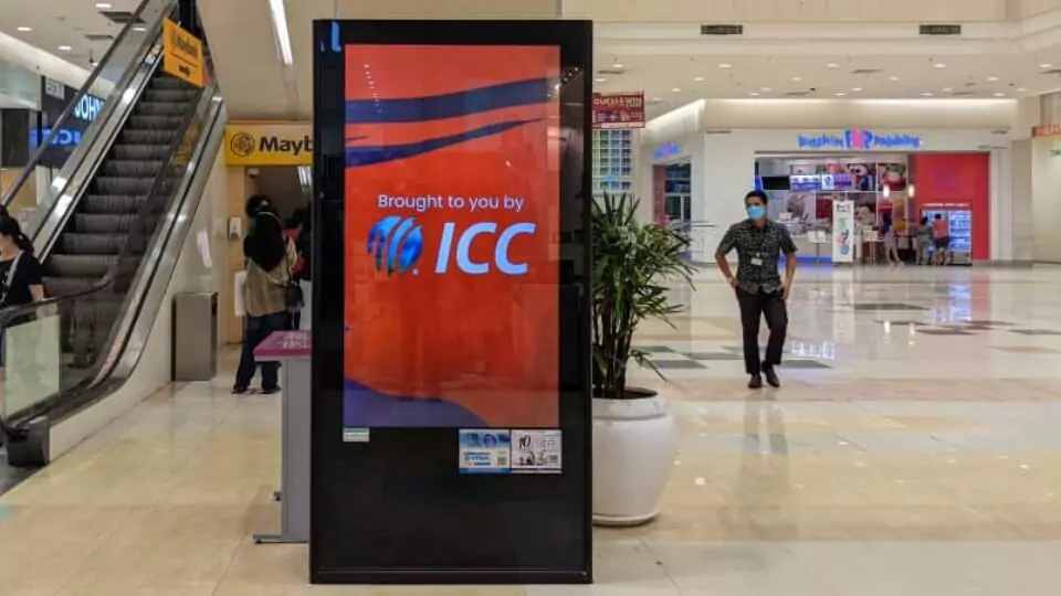 dooh-media-types-place-based-dooh-media-icc-campaign